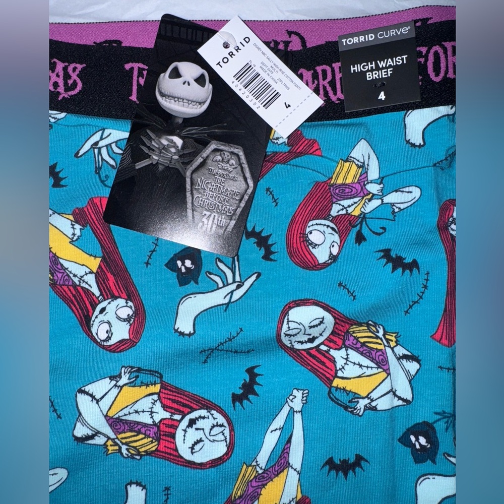 Torrid Curve NWT Sz.4 (26) Sally Nightmare Before Christmas Panty HighRise Brief